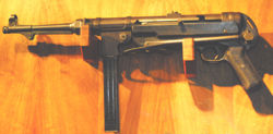 German MP40 Machine Pistol.jpg